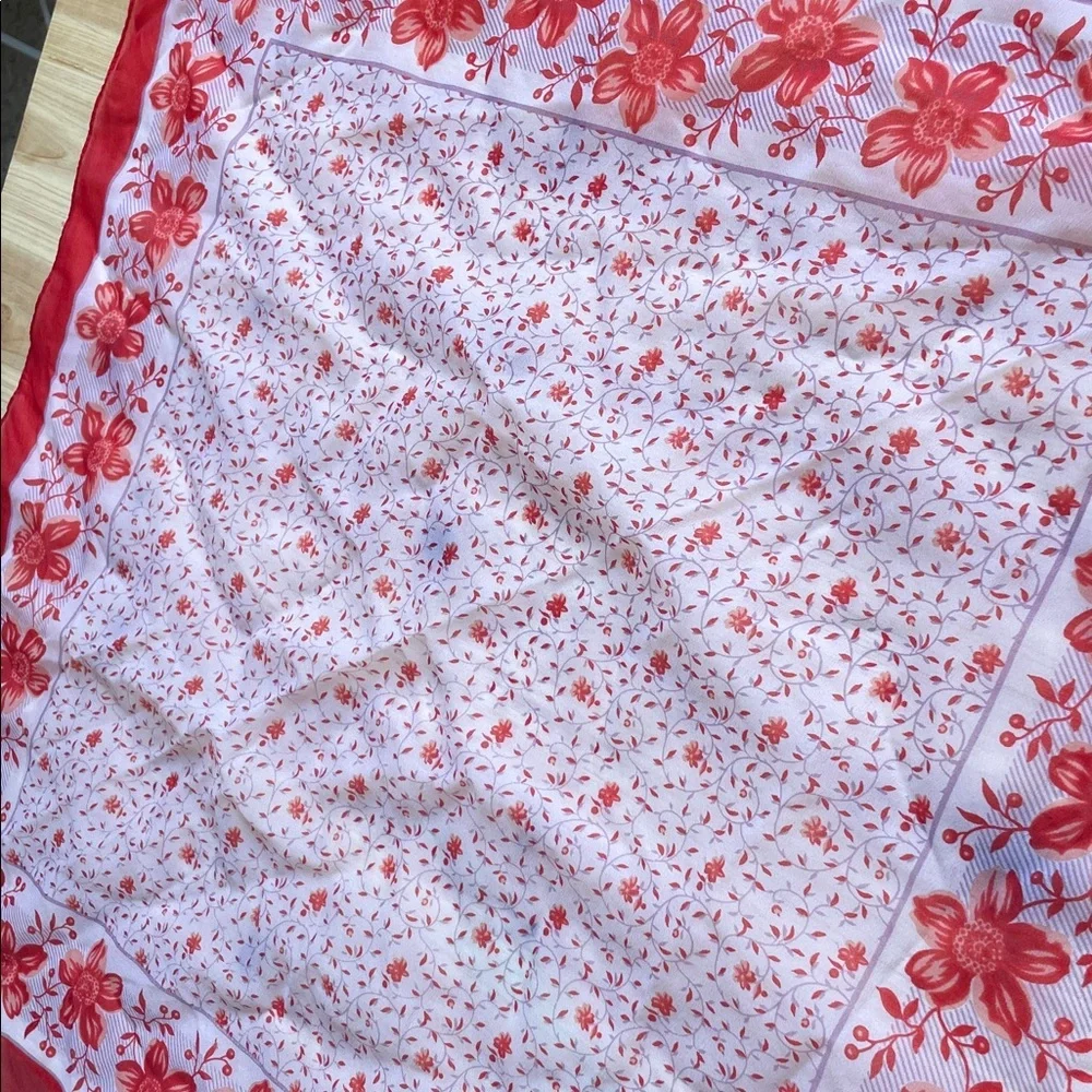 Vintage 70s/80s Floral Red and White Scarf Bandana Wrap